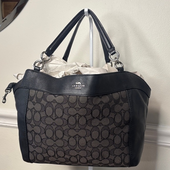 COACH LEXY signature jacquard canvas & leather trim shoulder/crossbody bag- EUC - Picture 2 of 15